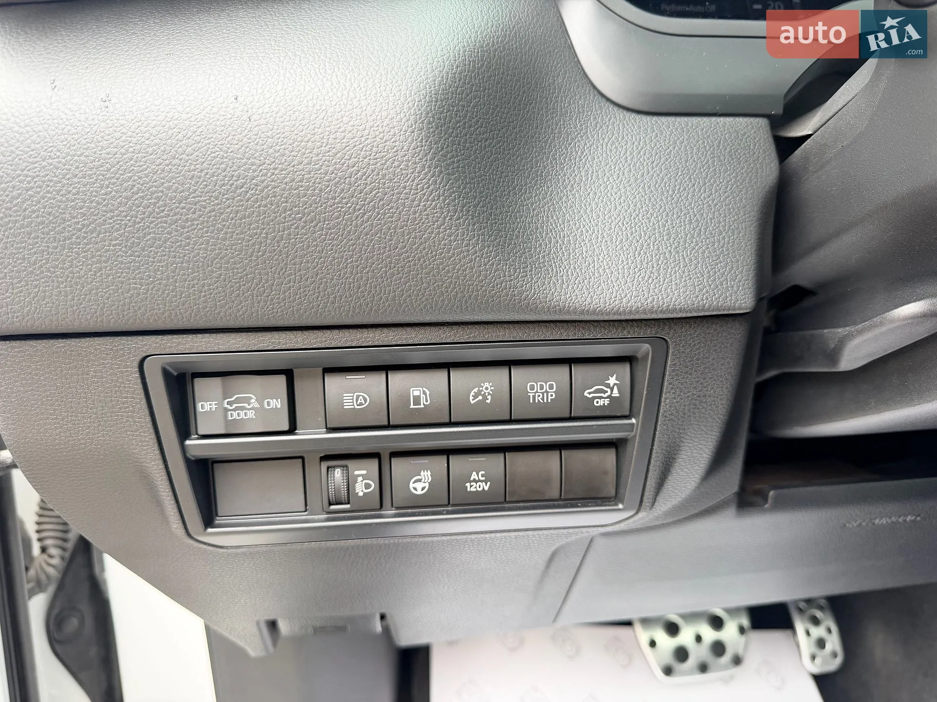2023 Toyota Sequoia - мініатюра 18