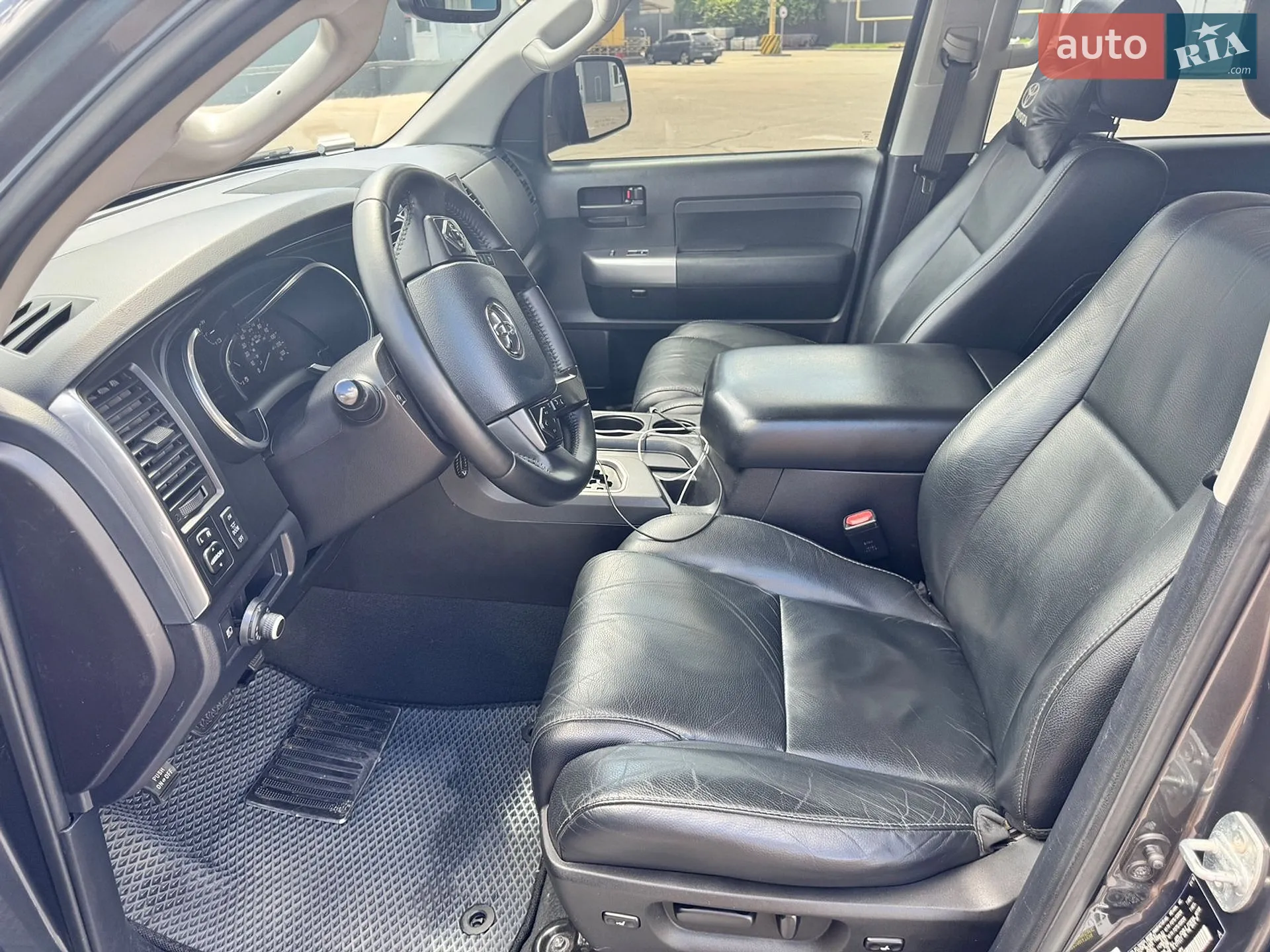 2019 Toyota Sequoia - мініатюра 19