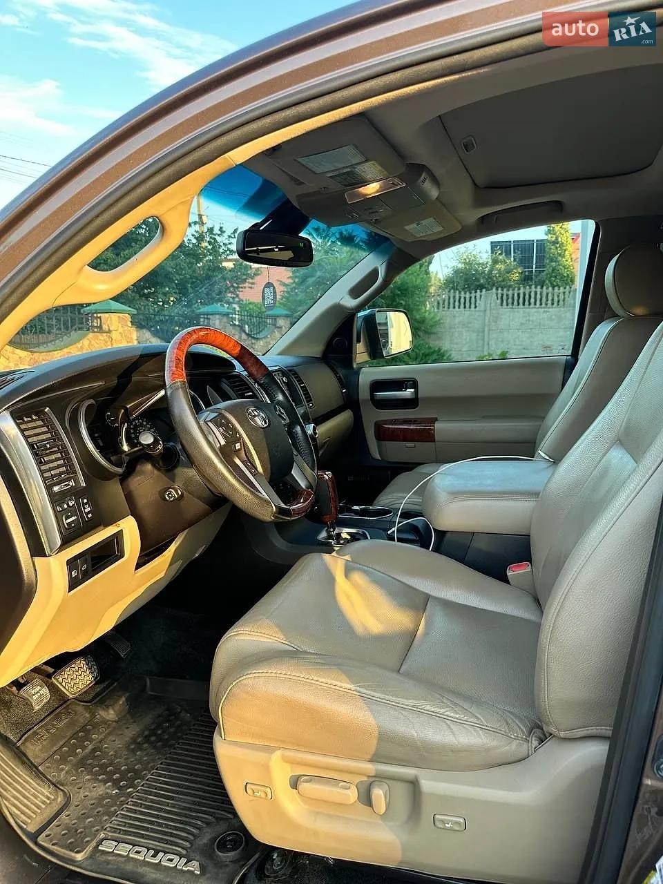 2019 Toyota Sequoia - мініатюра 14