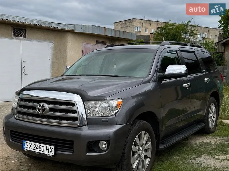 Toyota Sequoia 2016