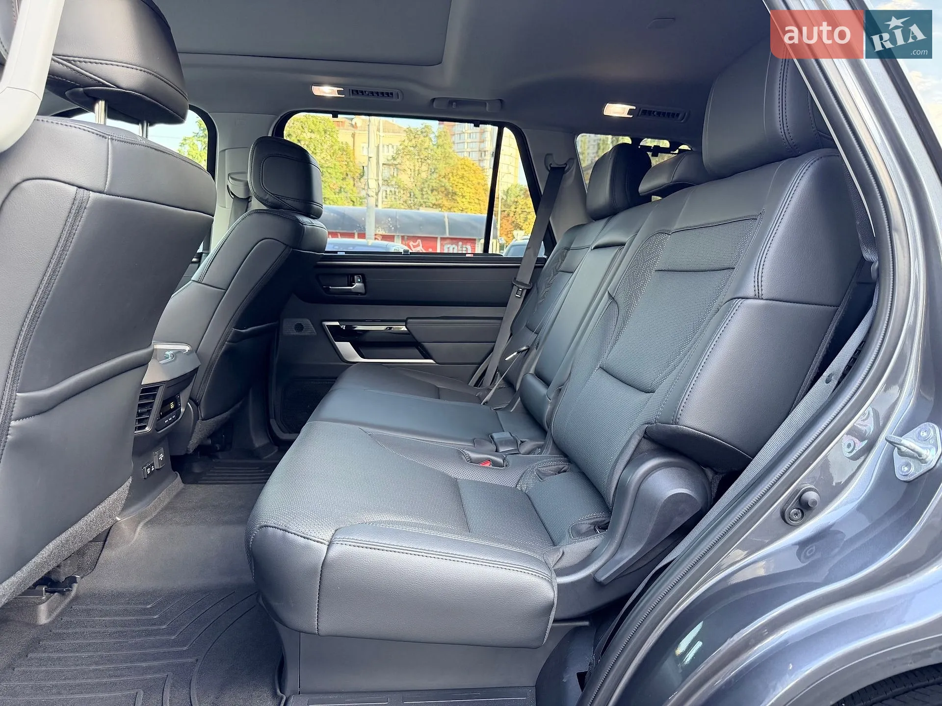 2024 Toyota Sequoia - мініатюра 23