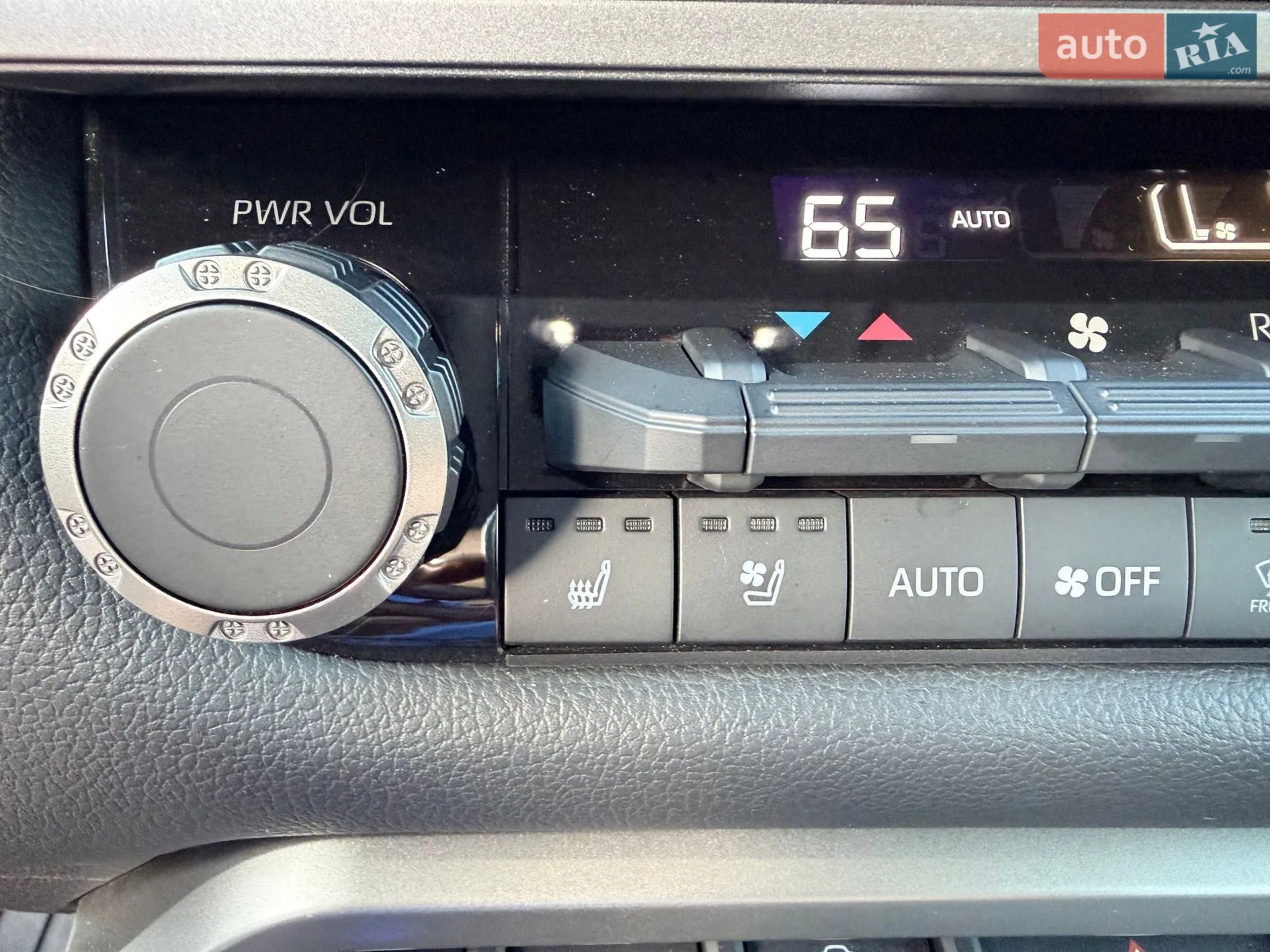 2024 Toyota Sequoia - мініатюра 33