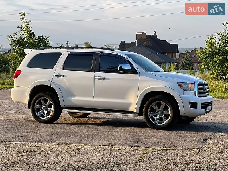 Toyota Sequoia