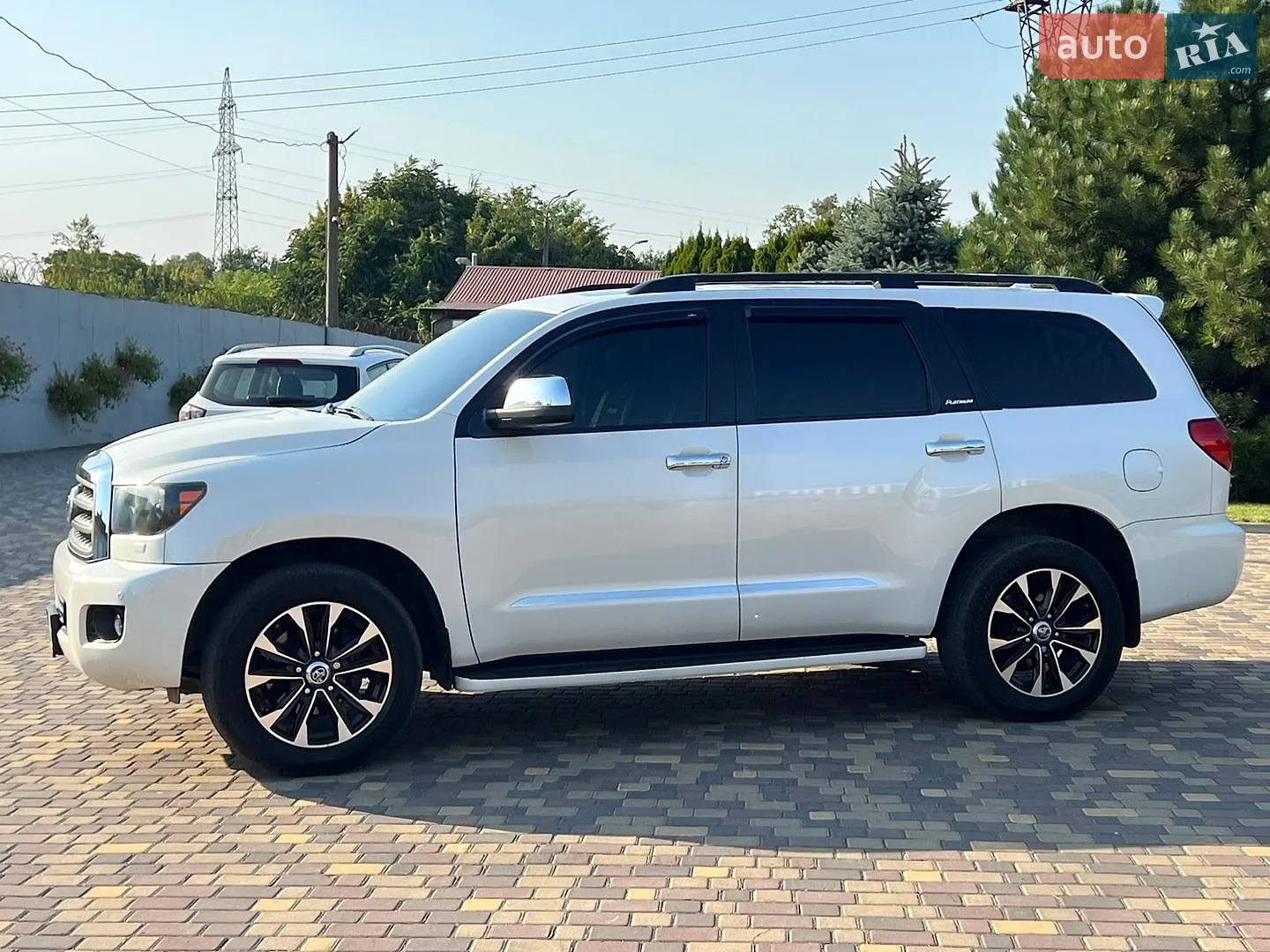 2014 Toyota Sequoia - мініатюра 2