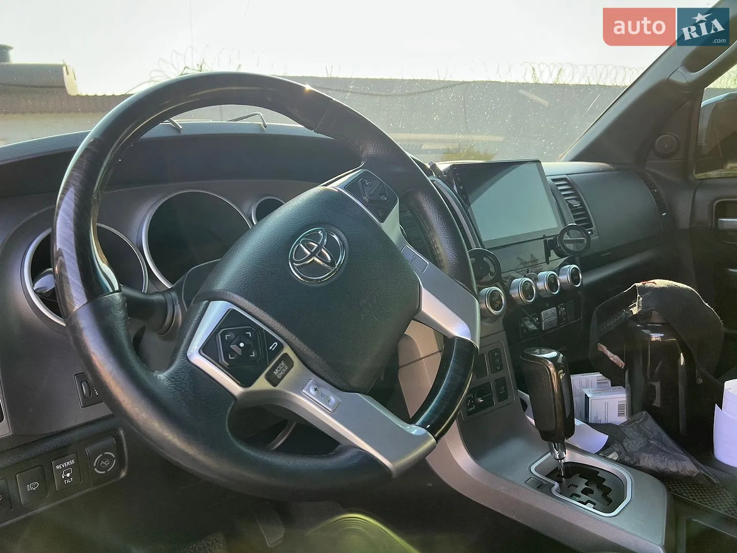 2014 Toyota Sequoia - мініатюра 12