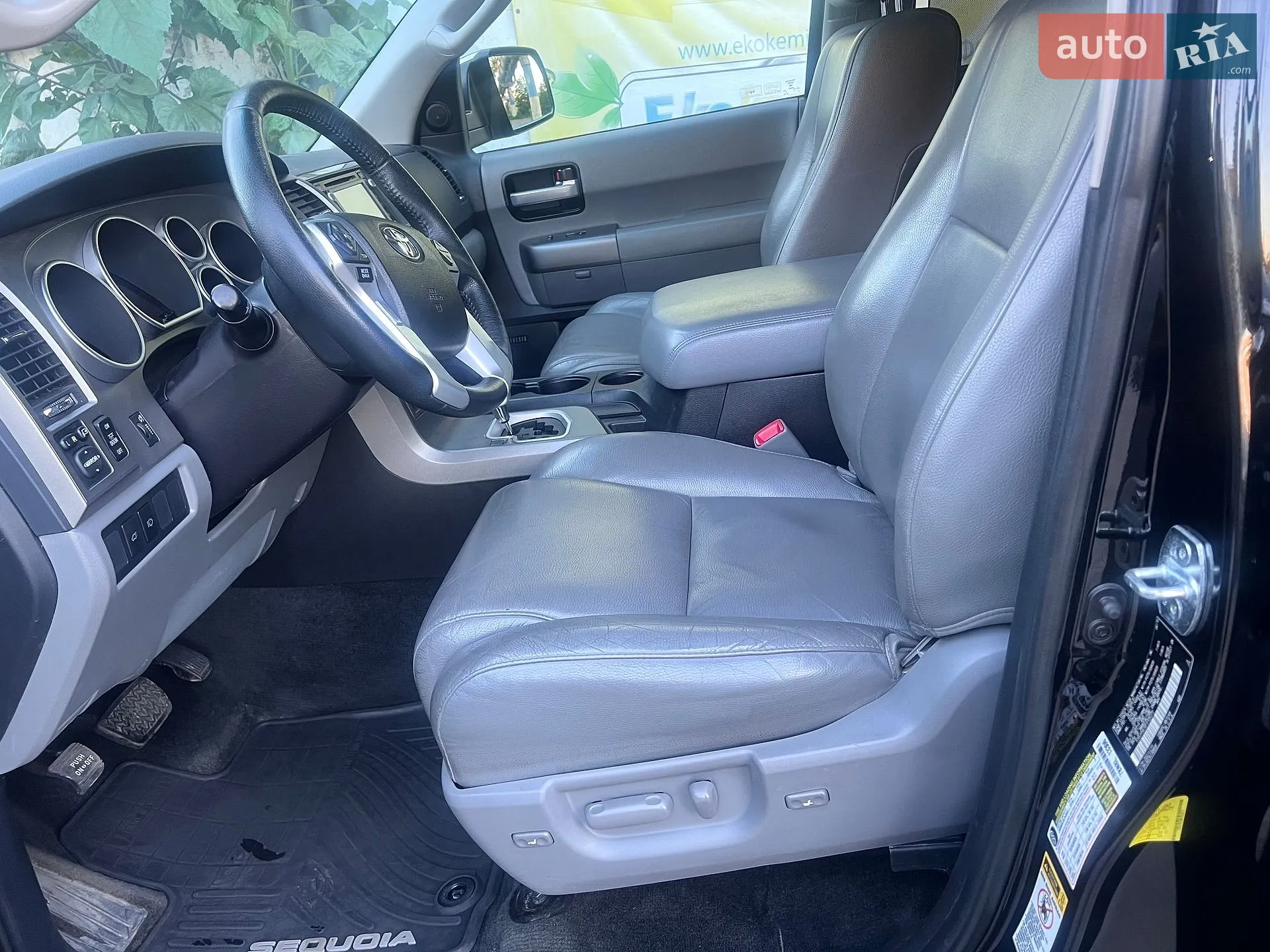 2015 Toyota Sequoia - мініатюра 21