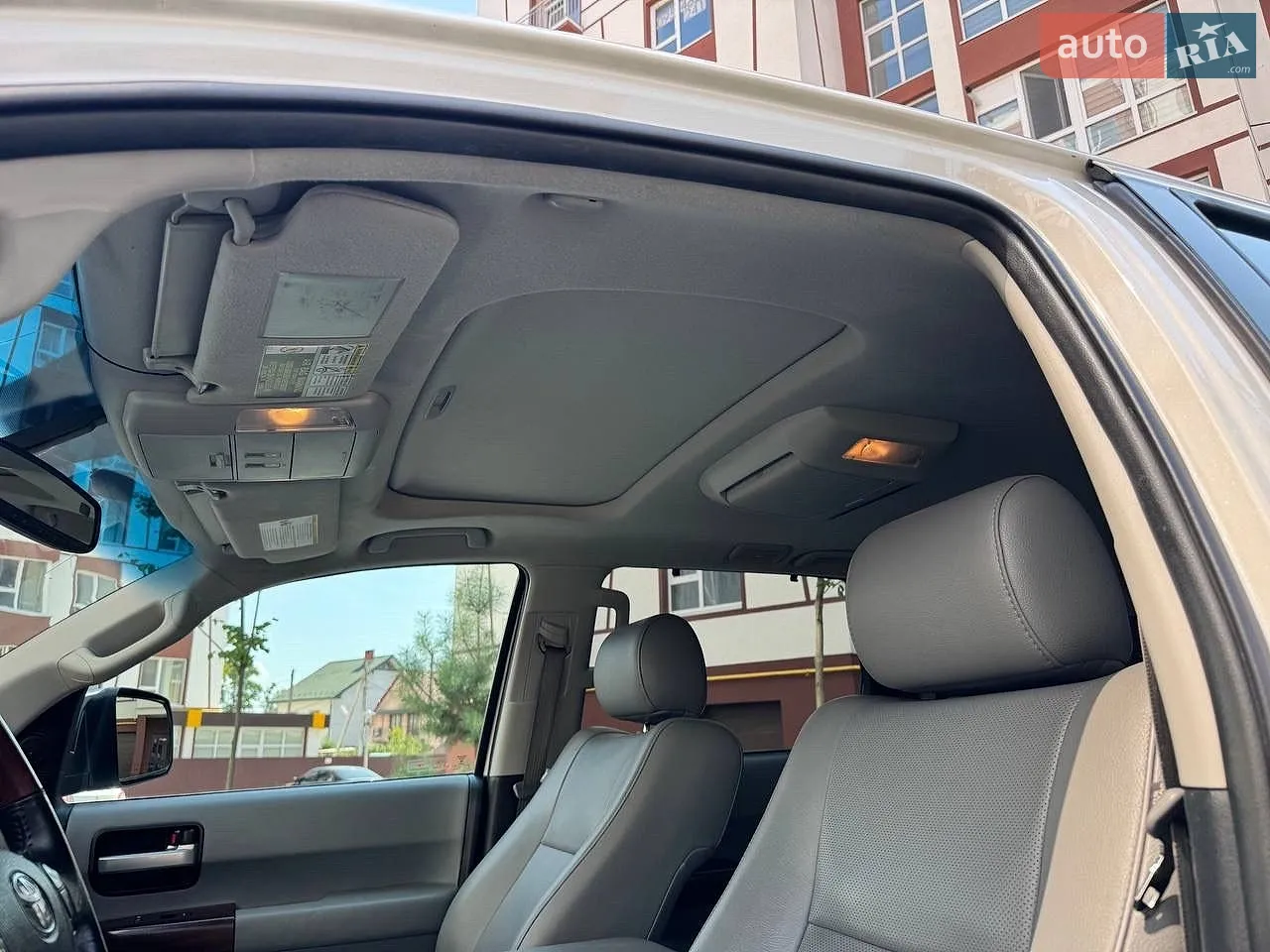 2013 Toyota Sequoia - мініатюра 31