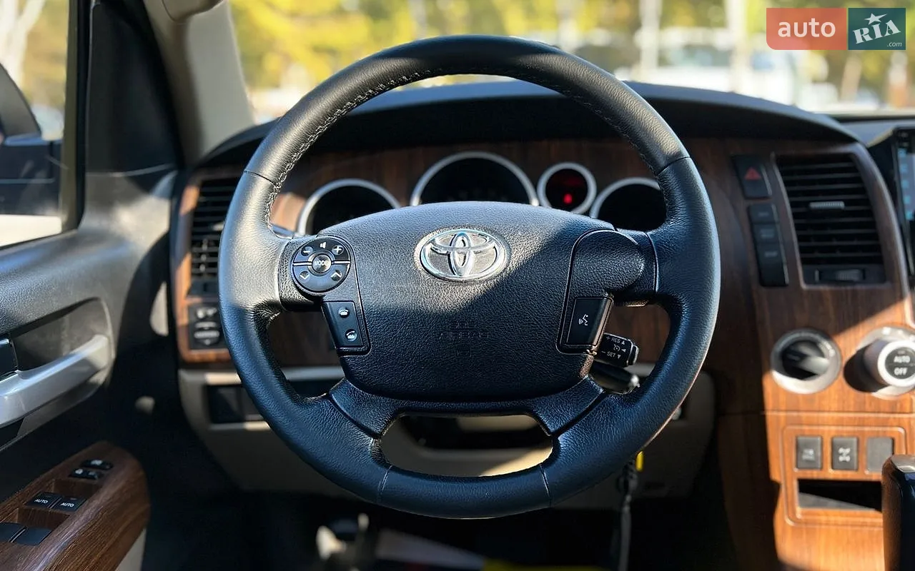 2012 Toyota Sequoia - мініатюра 10