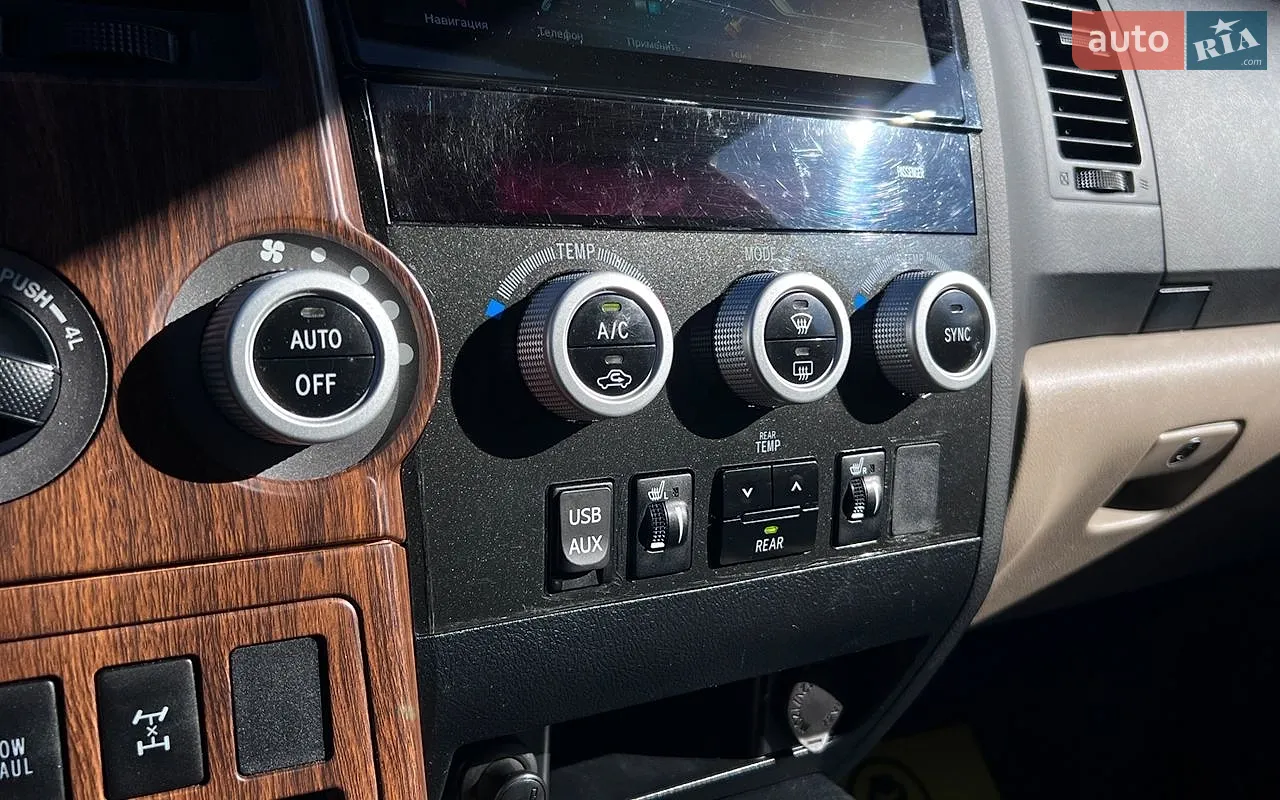 2012 Toyota Sequoia - мініатюра 20
