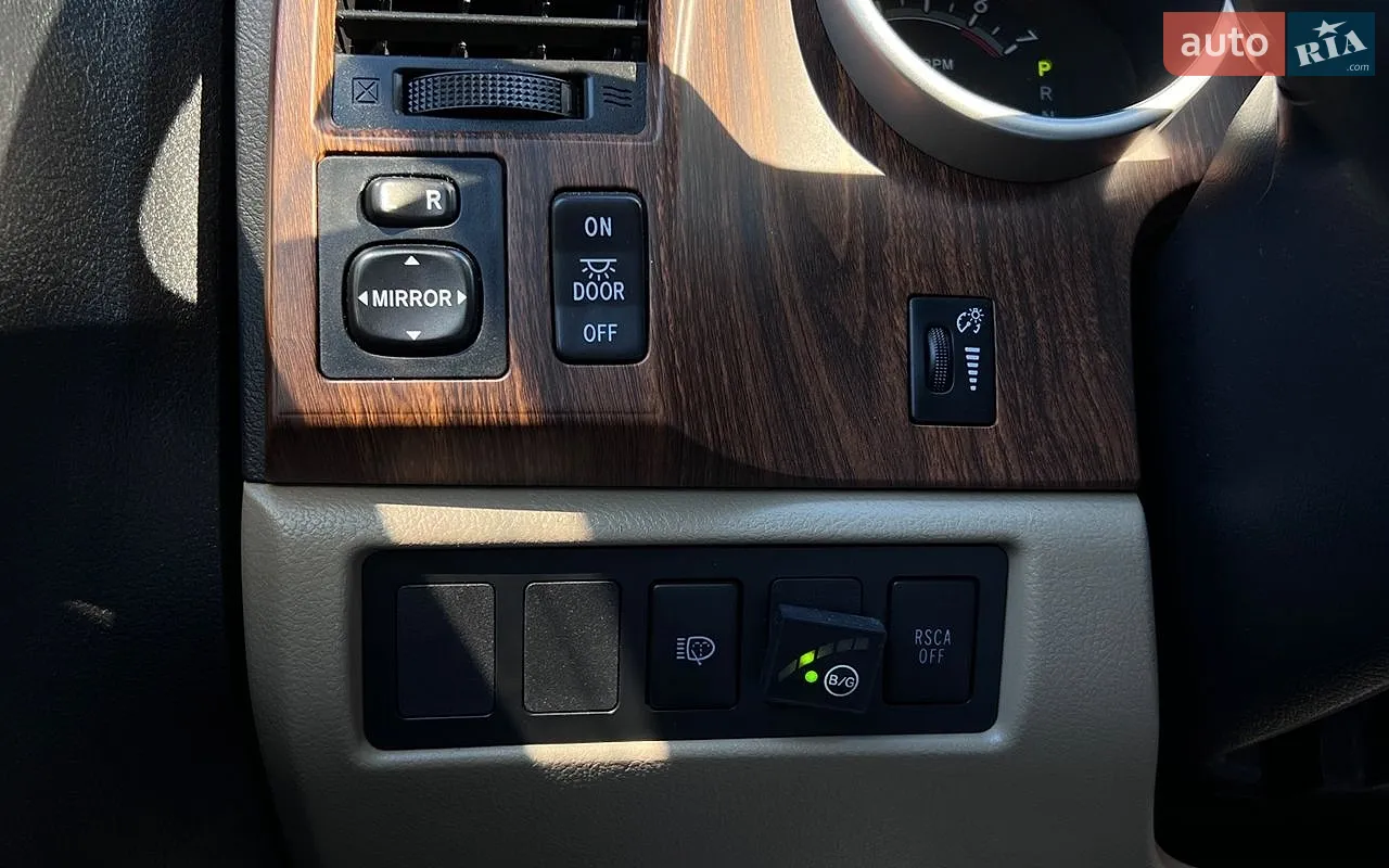 2012 Toyota Sequoia - мініатюра 22