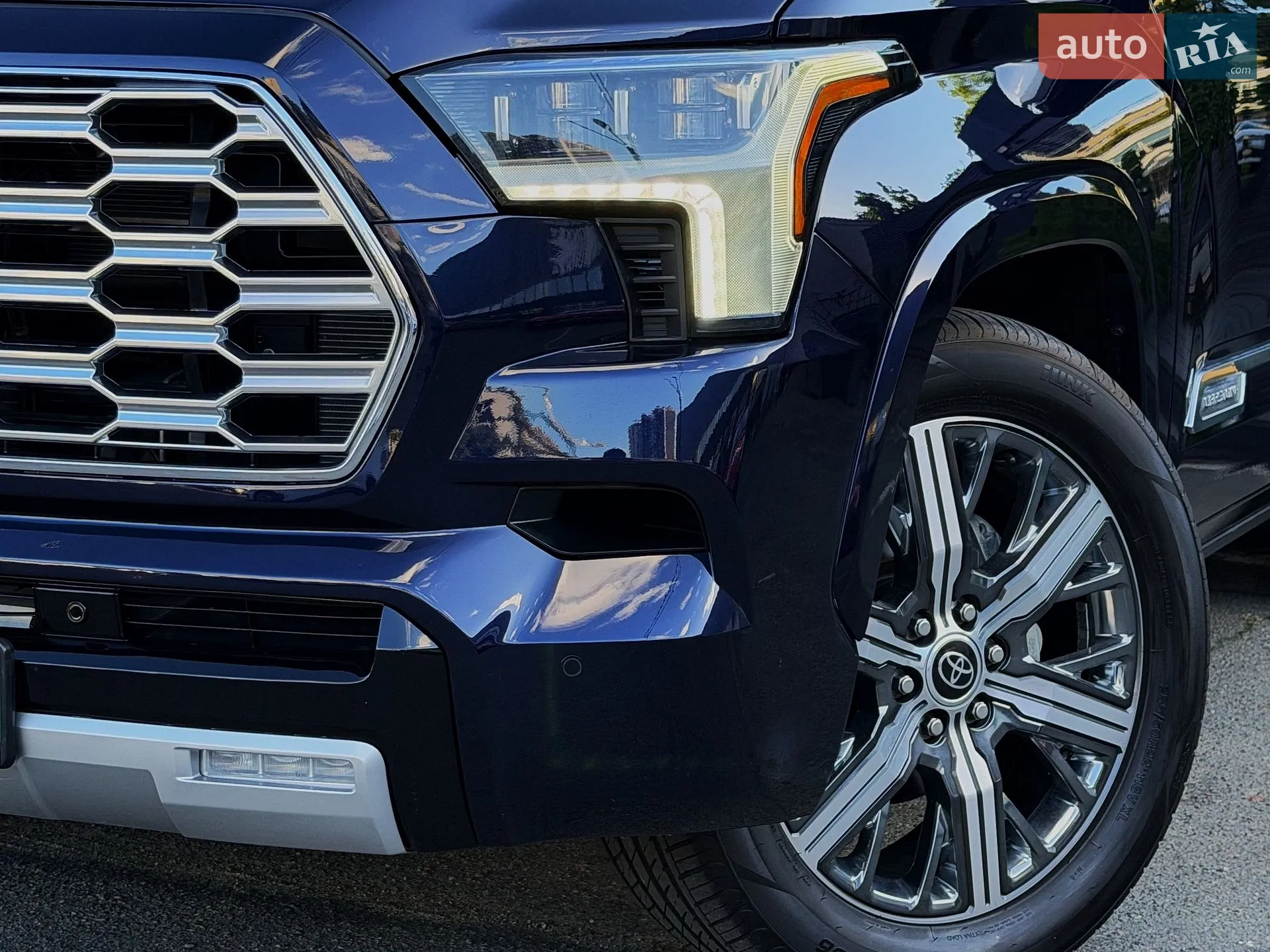 2023 Toyota Sequoia - мініатюра 9