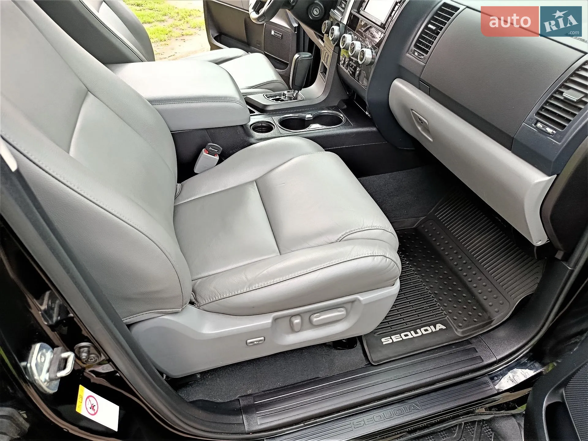 2018 Toyota Sequoia - мініатюра 38