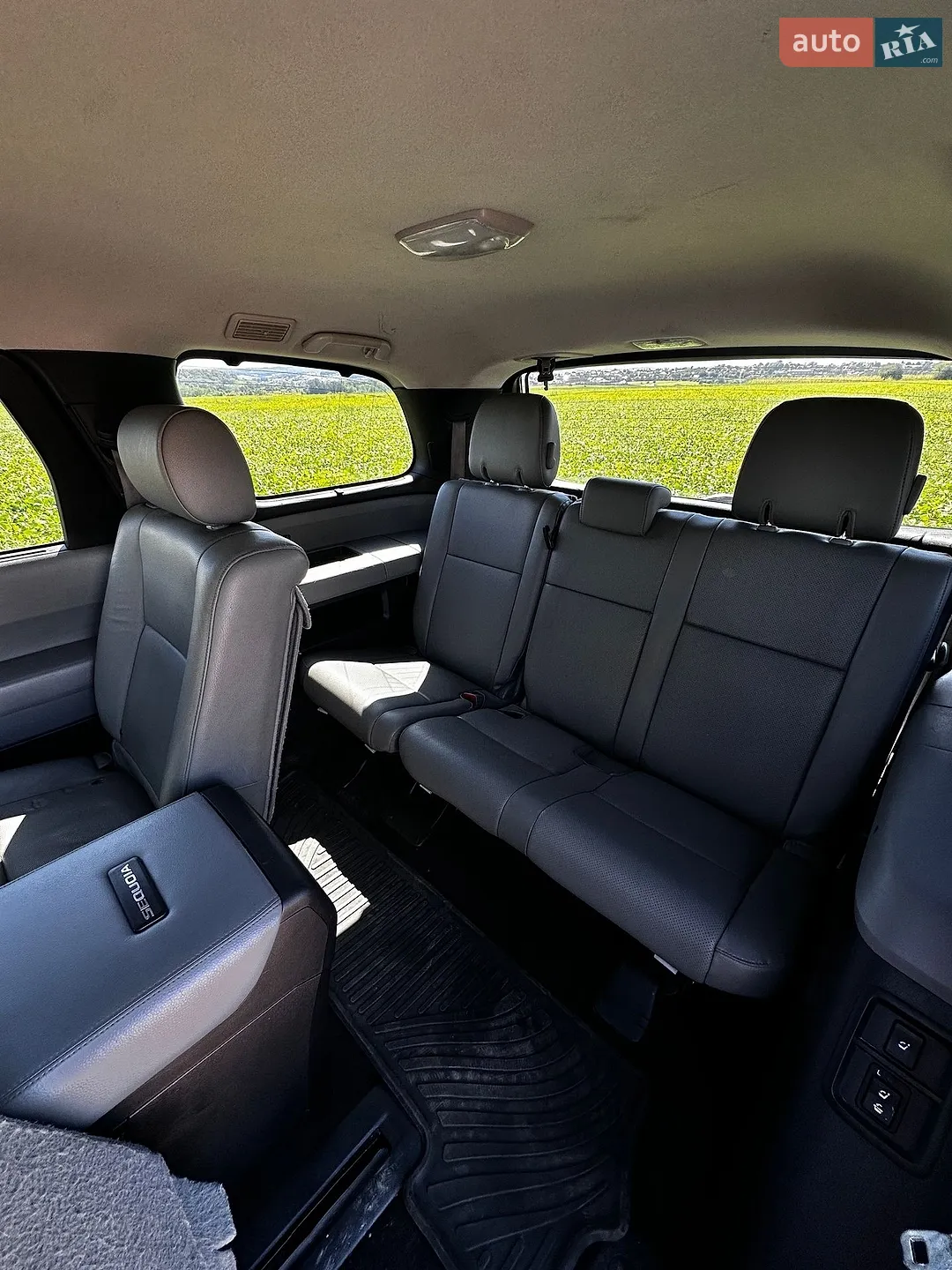 2015 Toyota Sequoia - мініатюра 17