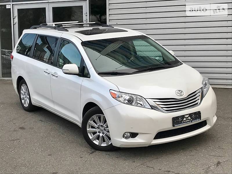 Минивэн Toyota Sienna 2013 в Киеве