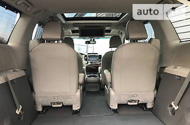 Минивэн Toyota Sienna 2013 в Киеве