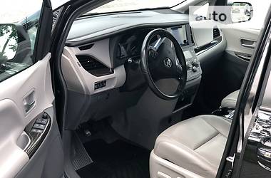 Минивэн Toyota Sienna 2015 в Ивано-Франковске