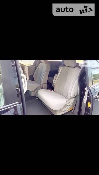 Минивэн Toyota Sienna 2013 в Калуше