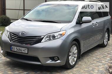 Toyota Sienna 2012