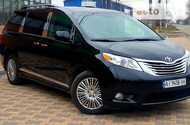 Toyota Sienna 2015