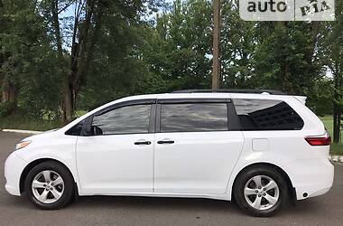 Мінівен Toyota Sienna 2014 в Львові