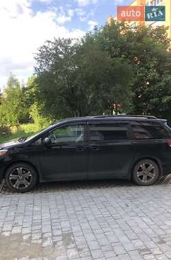 Минивэн Toyota Sienna 2013 в Ивано-Франковске