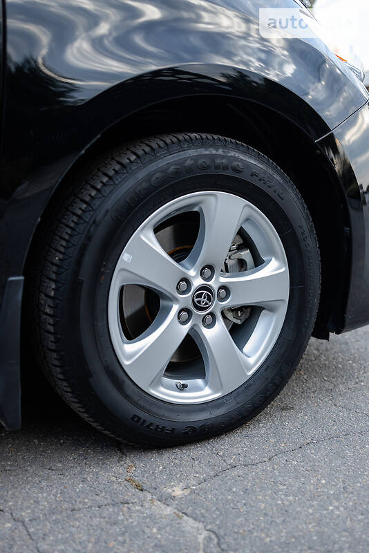 Минивэн Toyota Sienna 2018 в Киеве