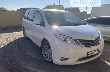 Минивэн Toyota Sienna 2014 в Одессе