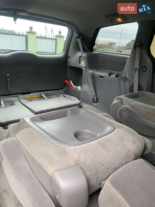 Універсал Toyota Sienna 2006 в Сокалі