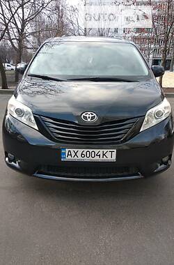 Toyota Sienna 2010