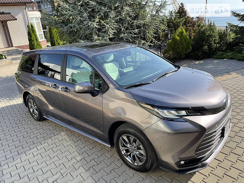 Мінівен Toyota Sienna 2020 в Одесі