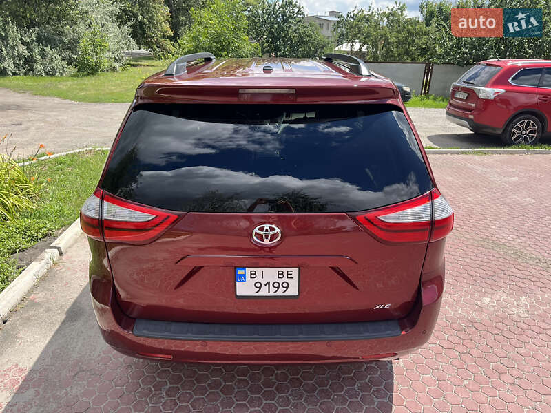 Минивэн Toyota Sienna 2016 в Кременчуге фото 4 Минивэн Toyota Sienna 2016 в Кременчуге