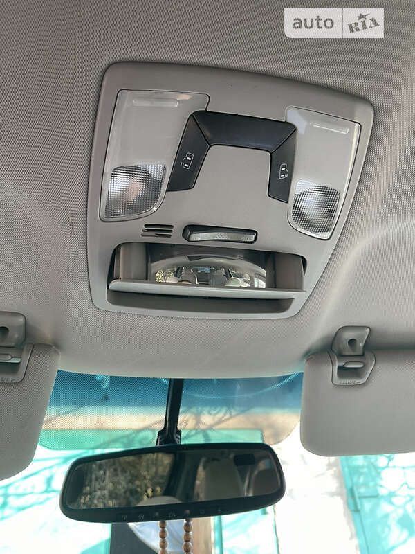 Мінівен Toyota Sienna 2015 в Ізмаїлі