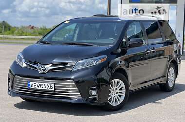 Toyota Sienna 2017