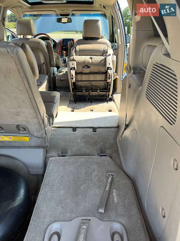 Минивэн Toyota Sienna 2007 в Одессе