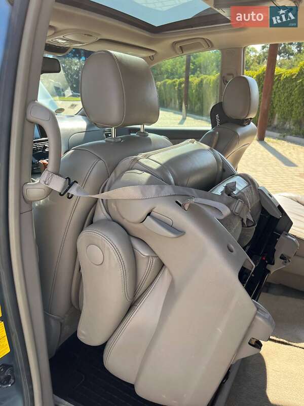 Минивэн Toyota Sienna 2007 в Одессе