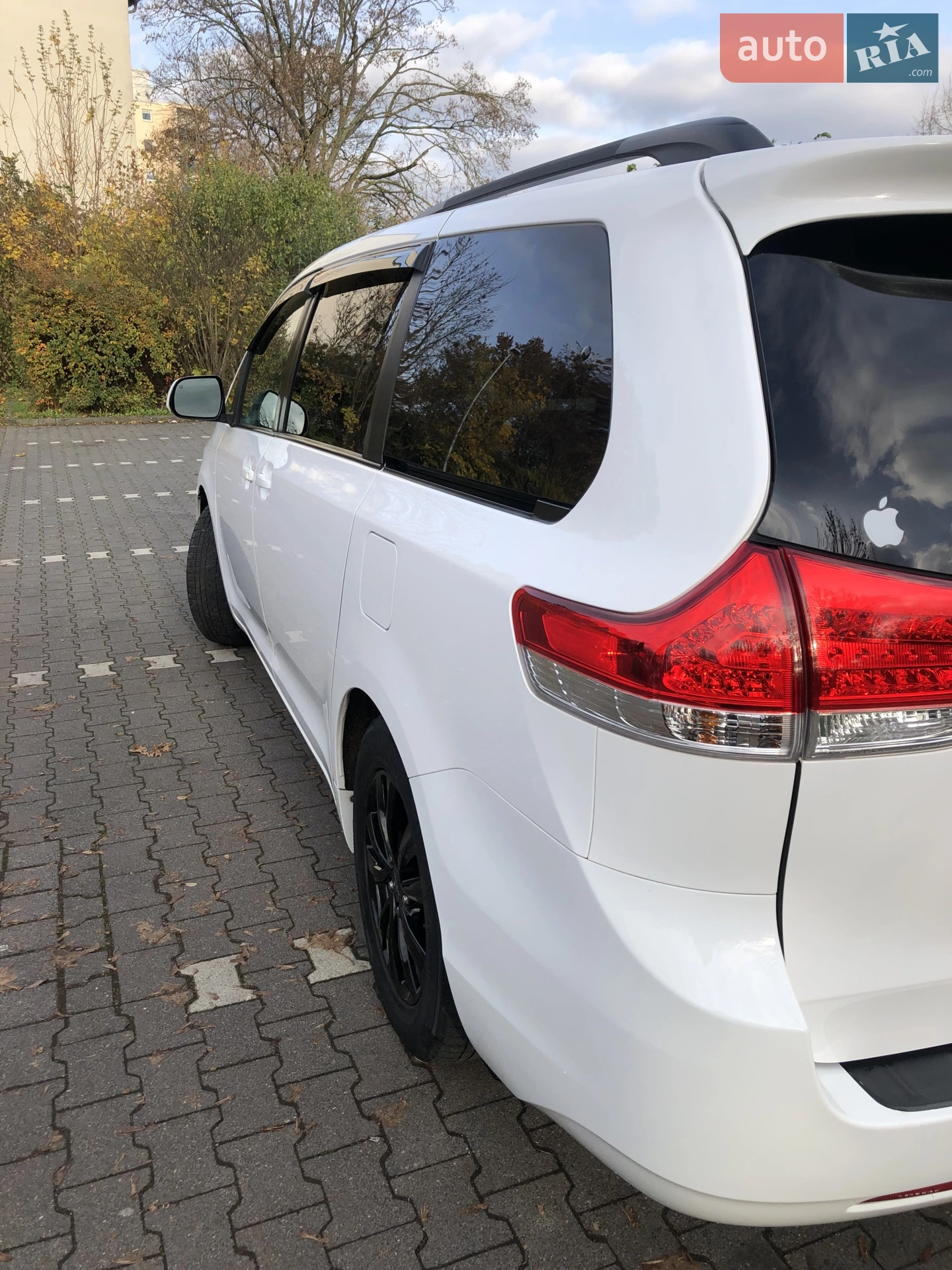 2012 Toyota Sienna - мініатюра 3