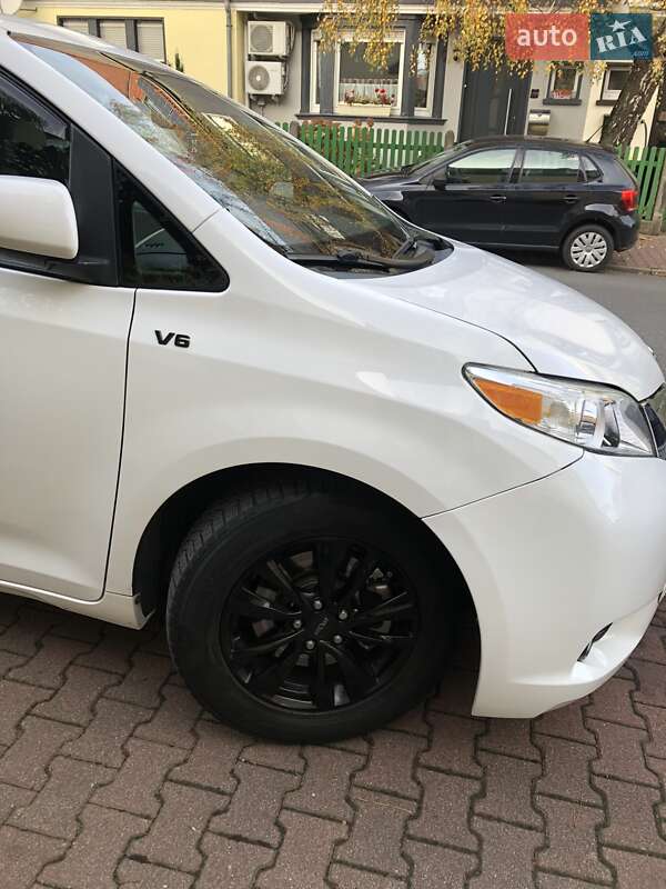 Мінівен Toyota Sienna 2012 в Мукачевому фото 15 Мінівен Toyota Sienna 2012 в Мукачевому