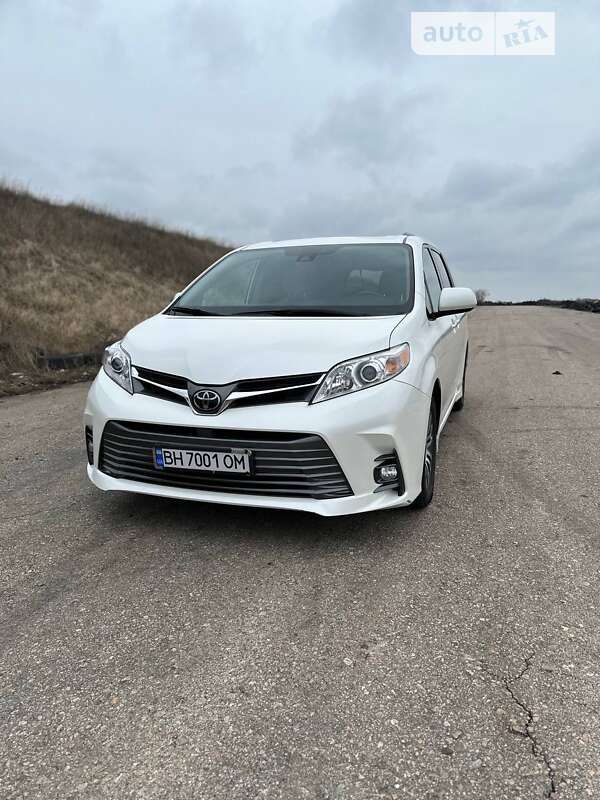 Toyota Sienna 2018