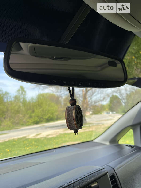 Минивэн Toyota Sienna 2016 в Днепре