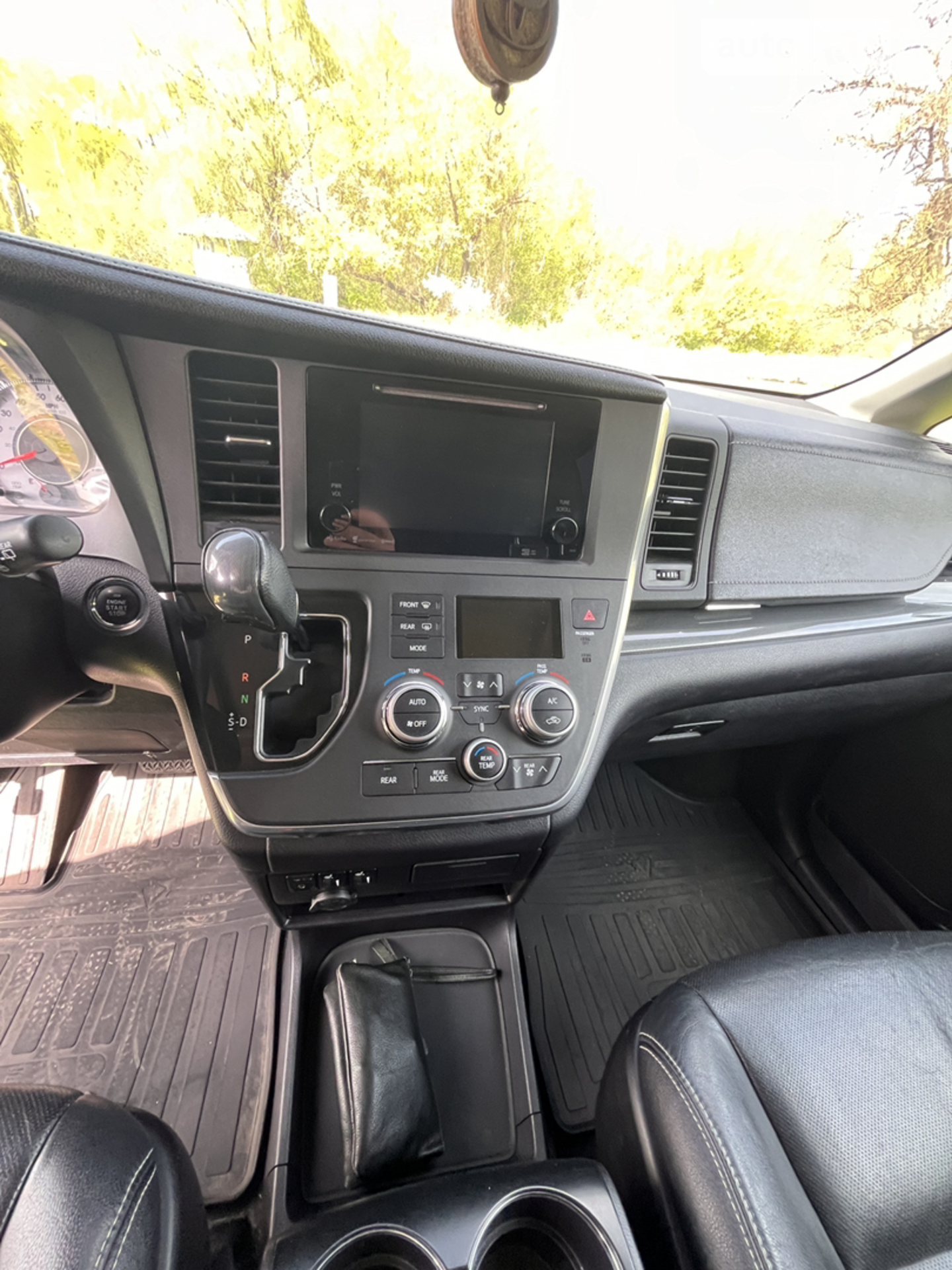 2016 Toyota Sienna - мініатюра 26