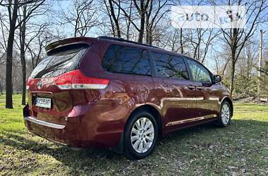 Минивэн Toyota Sienna 2014 в Запорожье