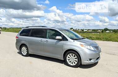 Toyota Sienna 2013