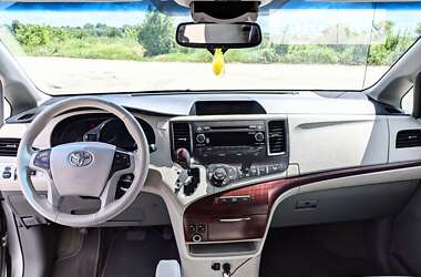 Минивэн Toyota Sienna 2013 в Тернополе