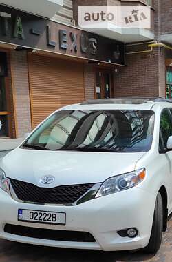 Toyota Sienna 2016 Toyota Sienna 2016