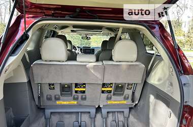 Мінівен Toyota Sienna 2014 в Запоріжжі