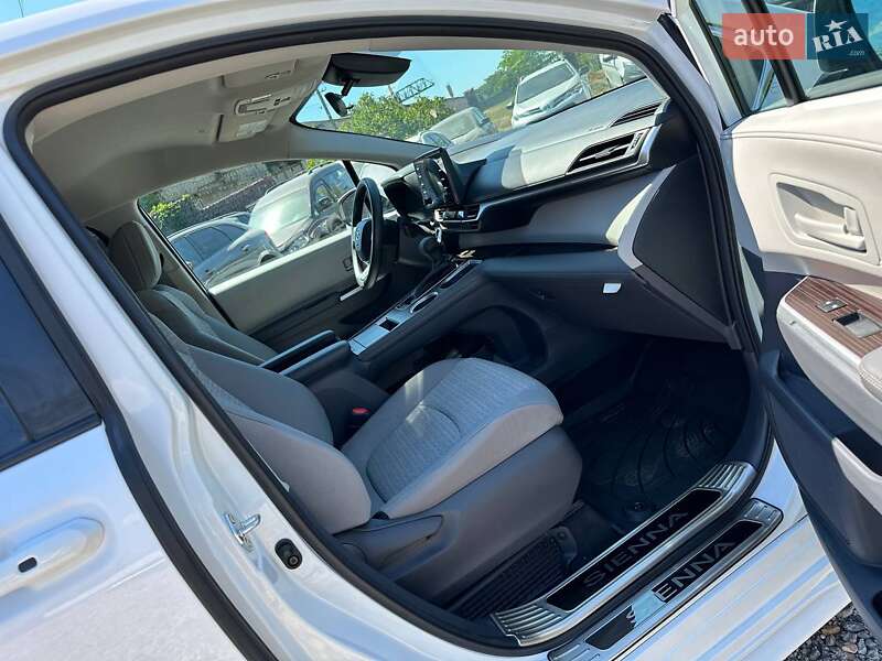 Минивэн Toyota Sienna 2021 в Одессе фото 11 Минивэн Toyota Sienna 2021 в Одессе