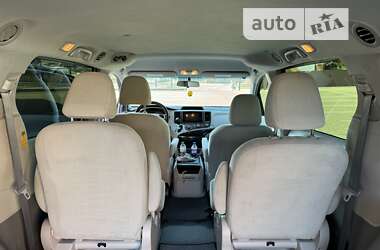 Минивэн Toyota Sienna 2014 в Киеве