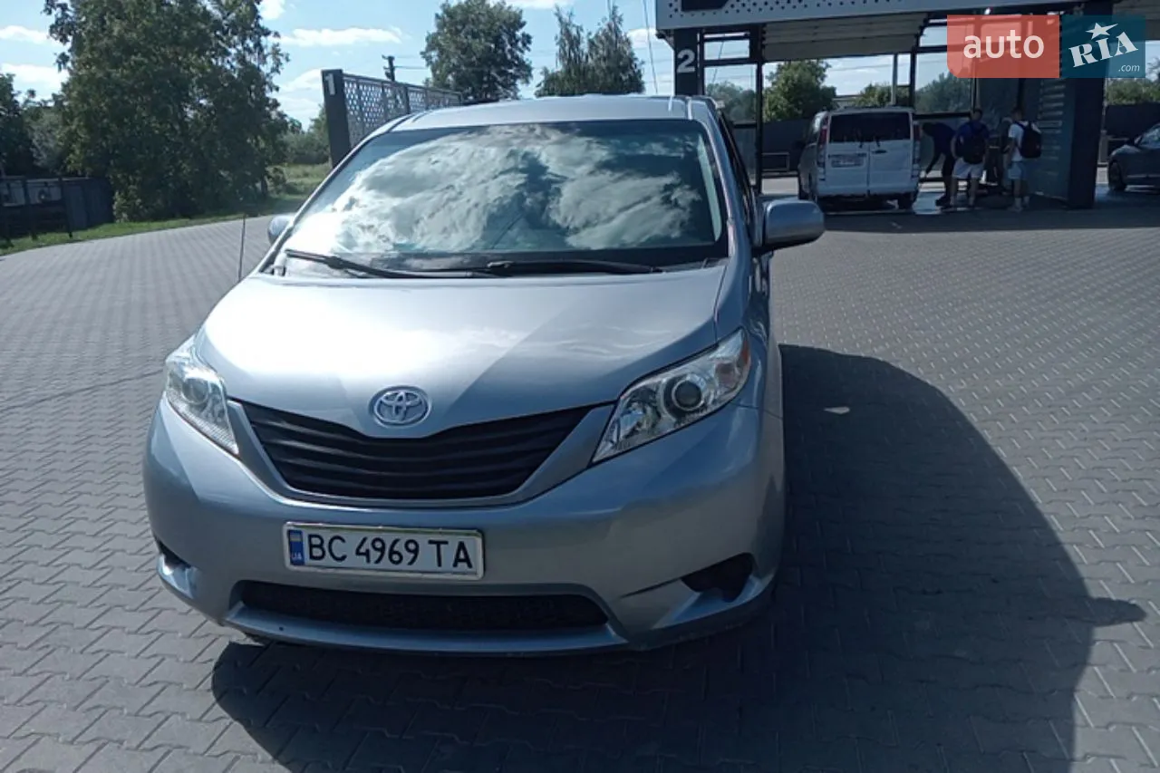2010 Toyota Sienna - мініатюра 24