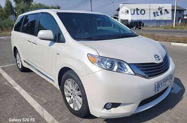 Toyota Sienna 2016