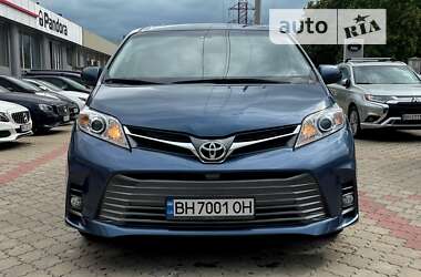 Минивэн Toyota Sienna 2017 в Одессе